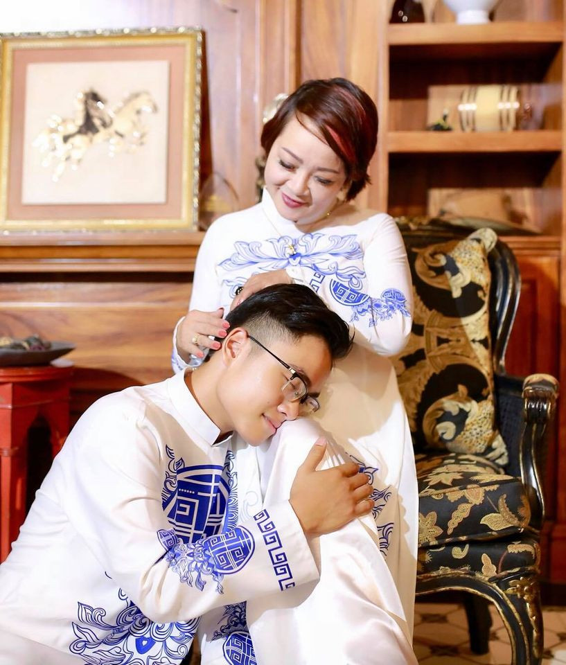 Nghệ sĩ Trà My và con trai - Trọng Phúc Nghệ sĩ Trà My và con trai - Trọng Phúc