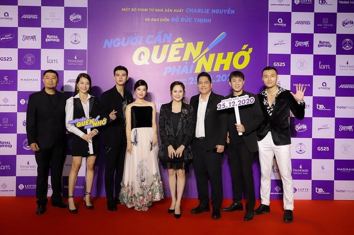 Đoàn làm phim "Người cần quên phải nhớ"