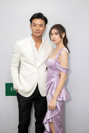 Hiếu Nguyễn và Trương Quỳnh Anh đóng cặp với nhau trong dự án phim ngắn tương tác "Cách ly" Hiếu Nguyễn và Trương Quỳnh Anh đóng cặp với nhau trong dự án phim ngắn tương tác "Cách ly"