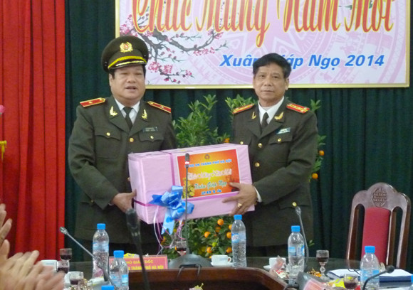 Nỗ lực hết mình để nhân dân đón tết an vui ảnh 3