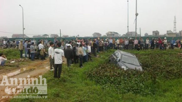 Hiện trường vụ 2 giám đốc truy đánh 2 chiến sĩ công an Hiện trường vụ 2 giám đốc truy đánh 2 chiến sĩ công an