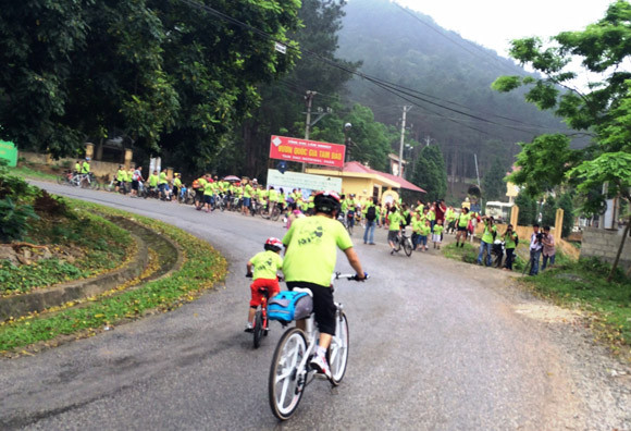 Đạp xe 132km kêu gọi bảo vệ loài gấu ảnh 5