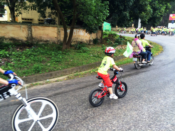 Đạp xe 132km kêu gọi bảo vệ loài gấu ảnh 4