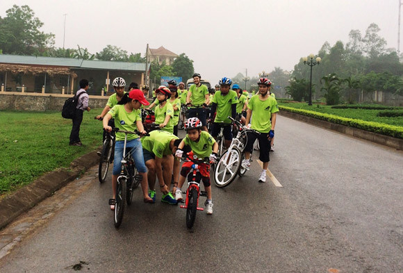 Đạp xe 132km kêu gọi bảo vệ loài gấu ảnh 3