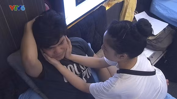 Hotboy Huỳnh Anh văng tục, dọa đánh bạn chung nhà ảnh 3