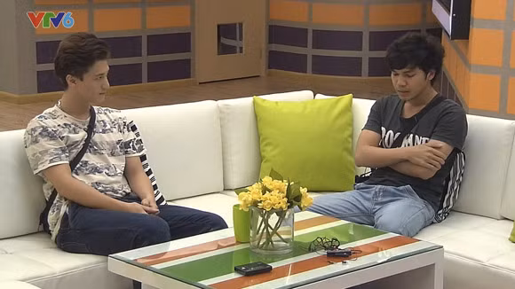 Hotboy Huỳnh Anh văng tục, dọa đánh bạn chung nhà ảnh 4