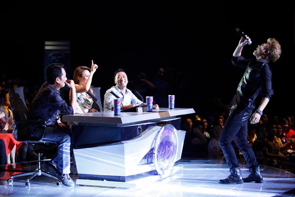 Nhật Thủy tỏa sáng, Quang Dũng khuyên Minh Thùy chọn sẵn bài hát sing-off ảnh 3