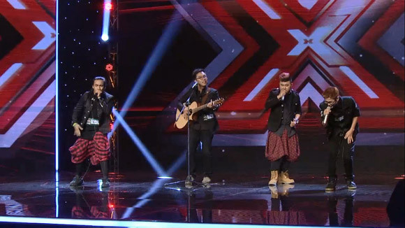 Nhân tố bí ẩn "đốn" tim khán giả bằng những bản hit đình đám ảnh 10