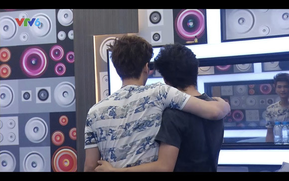 Hotboy Huỳnh Anh văng tục, dọa đánh bạn chung nhà ảnh 5