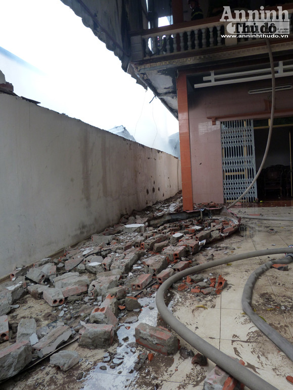 Cuộc chiến với "bà hỏa" trong vụ cháy xưởng sơn ảnh 15