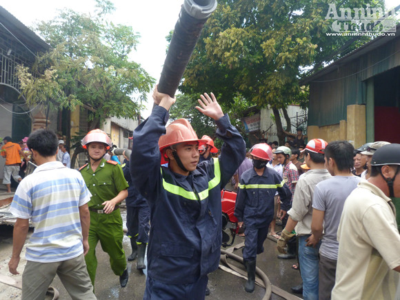 Cuộc chiến với "bà hỏa" trong vụ cháy xưởng sơn ảnh 6
