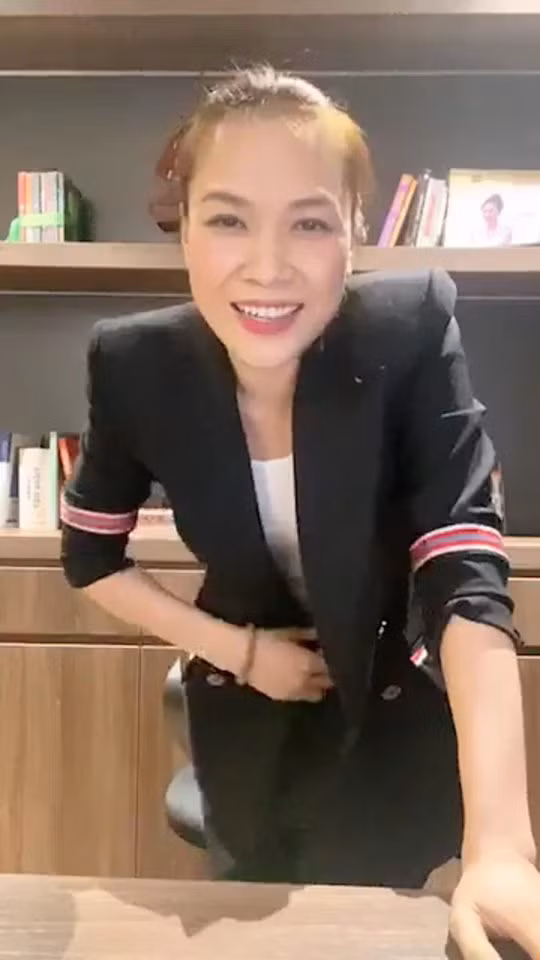 Mỹ Tâm trong buổi "livestream" để "đập tan" tin đồn bầu bí.