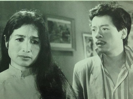 NSND Hoàng Dũng (bên phải) ngày trẻ NSND Hoàng Dũng (bên phải) ngày trẻ