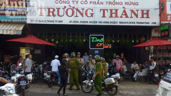  Xô xát trong đại hội cổ đông... vì đến trễ ảnh 1