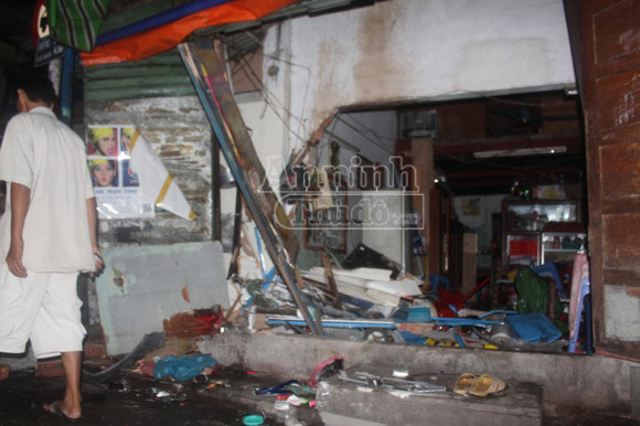 Ô tô 7 chỗ lao vào nhà dân, 1 người thiệt mạng ảnh 3