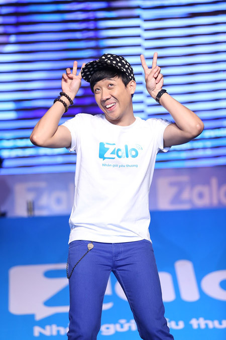 Trấn Thành bị fan "ép" giới thiệu bạn gái hotgirl ảnh 12