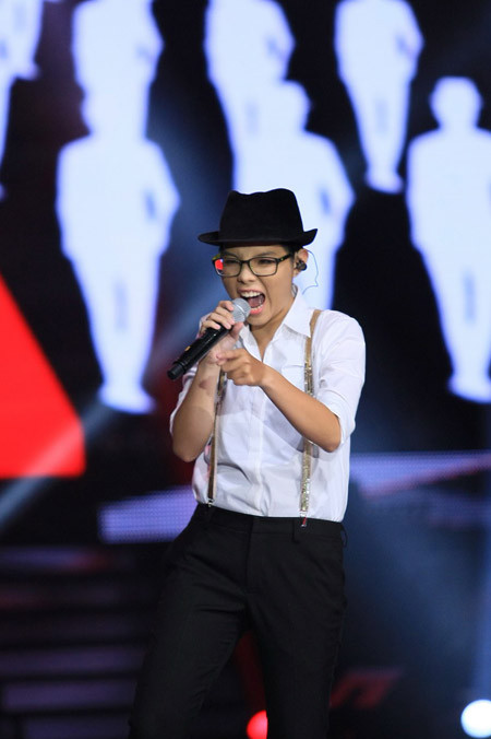 Hà Linh - Cát Tường: Kẻ lên đồng, người nổi loạn trong liveshow 2 ảnh 2