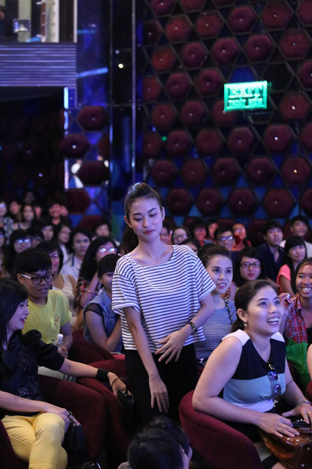 Trấn Thành bị fan "ép" giới thiệu bạn gái hotgirl ảnh 5