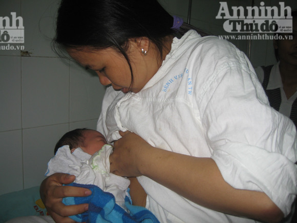 Phía sau bi kịch của người mẹ "khát con" ảnh 2