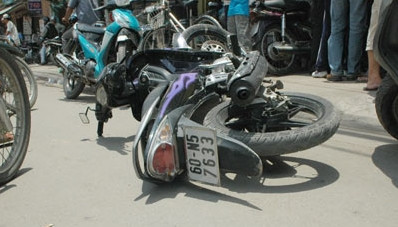 Bị cướp xe máy khi đi một mình buổi tối ảnh 1