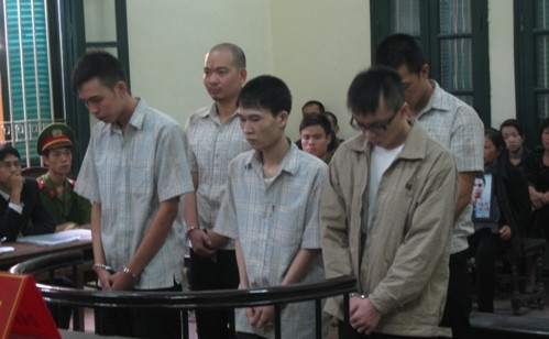 Tội ác không thể dung thứ ảnh 1