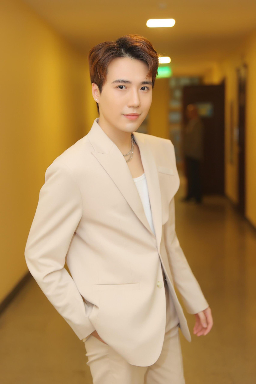 Ca sĩ trẻ Nguyễn Đức Trung