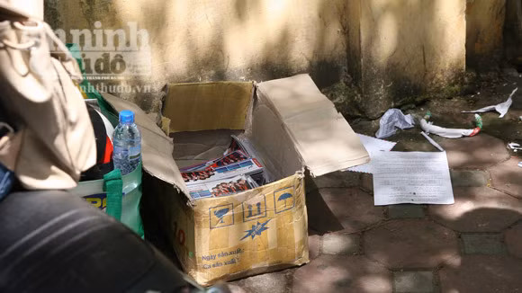 "Dụ" đi XKLĐ lương tới 40 triệu đồng/tháng tại điểm thi đại học ảnh 1