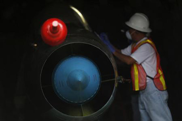 Phát hiện 2 chiến đấu cơ MiG-21 trên tàu Triều Tiên bị Panama bắt giữ ảnh 1