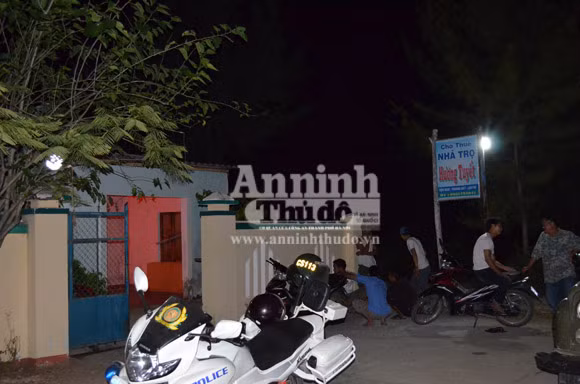 Phía sau tấm rèm che hờ của nhà trọ Hương Tuyết ảnh 1