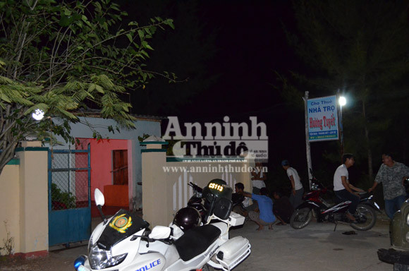 Phía sau tấm rèm che hờ của nhà trọ Hương Tuyết ảnh 1