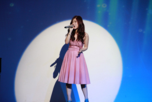 Hương Tràm làm single đặc biệt tặng khán giả ảnh 5