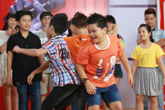 "Đột nhập" hậu trường thí sinh Giọng hát Việt nhí ảnh 8