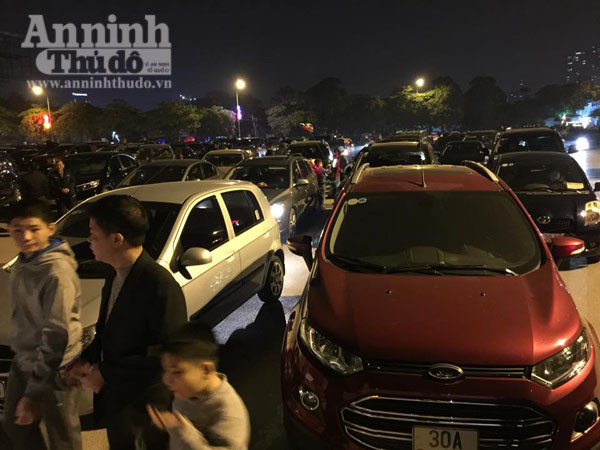 Cả nước hân hoan đón mừng năm mới Bính Thân 2016 ảnh 38