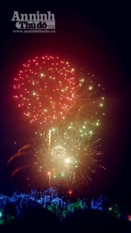 Cả nước hân hoan đón mừng năm mới Bính Thân 2016 ảnh 12