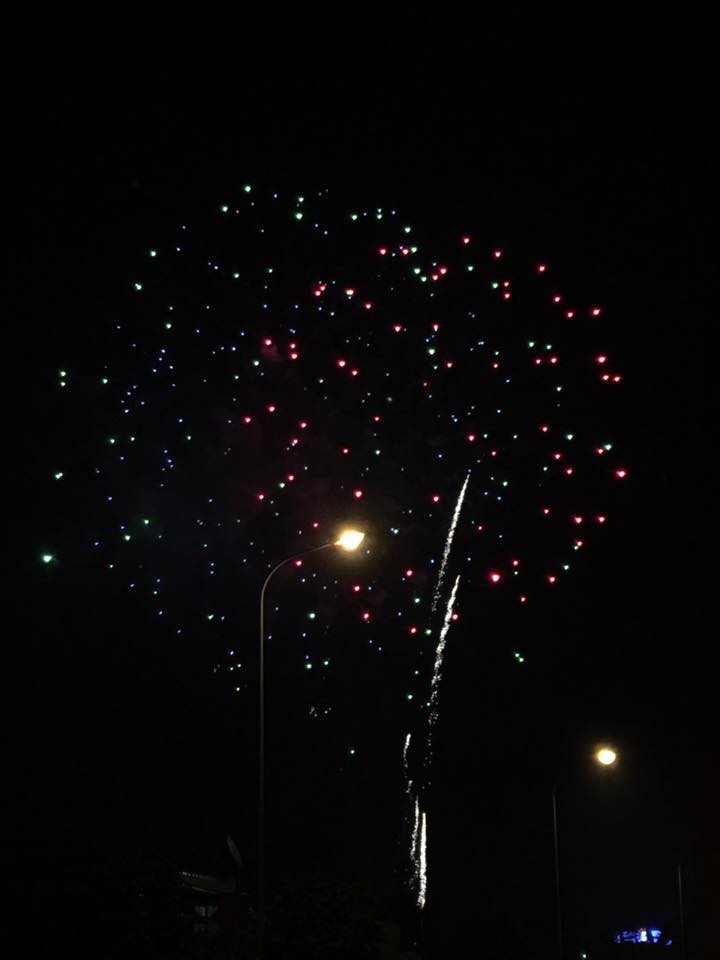 Cả nước hân hoan đón mừng năm mới Bính Thân 2016 ảnh 9