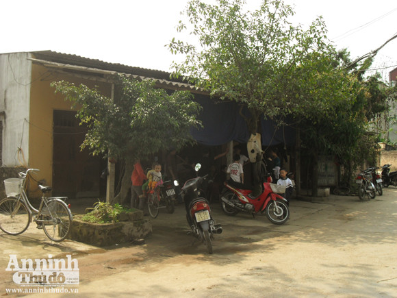 Côn đồ nổ súng truy sát, thanh toán nhau tại nhà văn hóa ảnh 1