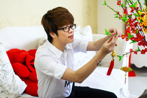 Bùi Anh Tuấn tái ngộ cùng Hương Tràm trong MV mới ảnh 10 Bùi Anh Tuấn tái ngộ cùng Hương Tràm trong MV mới ảnh 10