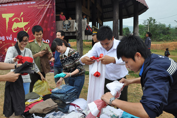 Tết hướng về người dân vùng lũ ảnh 2