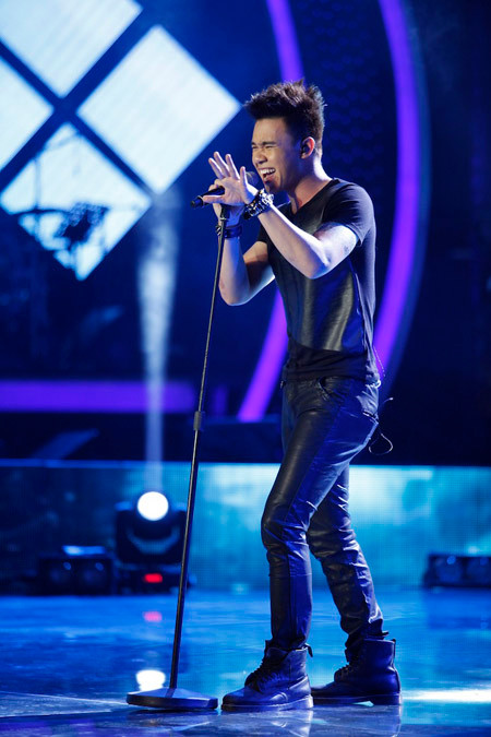 Đông Hùng bất ngờ lọt top nguy hiểm, Anh Quân chia tay Vietnam Idol ảnh 5