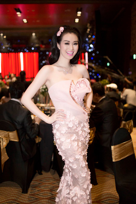 “Mỹ nhân Sài Gòn” tham dự Gala “Ngôi sao Xanh” ảnh 1