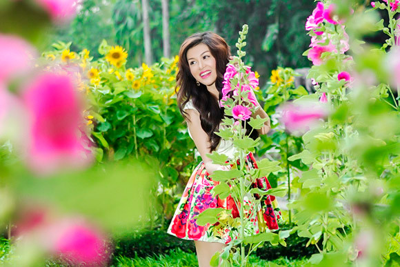 Oanh Yến rực rỡ dưới nắng xuân ảnh 1