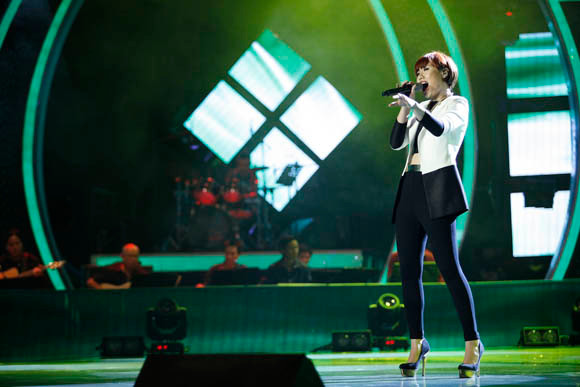 Top 9 bứt phá ngoạn mục trong đêm Gala 1 Vietnam Idol ảnh 3