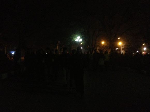 Rộn ràng niềm vui trong ánh sáng rực rỡ của pháo hoa đêm giao thừa ảnh 28