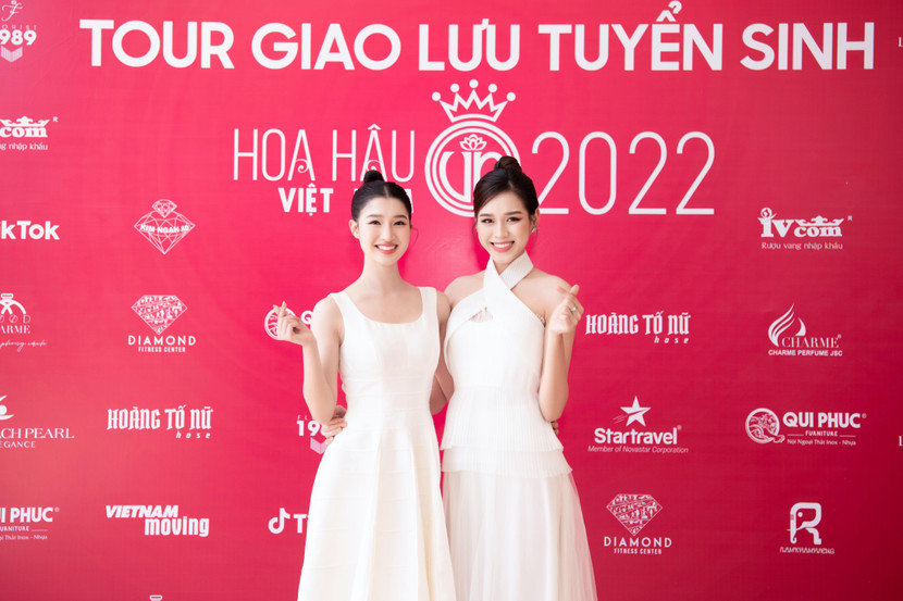 Hoa hậu Đỗ Thị Hà và Á hậu Phương Nhi trở về quê nhà Thanh Hóa trong tour tuyển sinh đầu tiên của cuộc thi "Hoa hậu Việt Nam 2022".