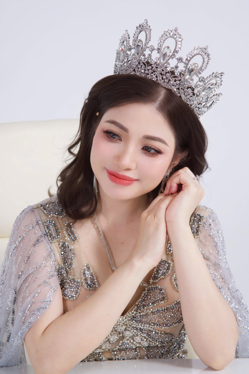 Trước khi đăng quang Á hậu 3 "Hoa hậu Doanh nhân Việt Nam 2025", Phạm Thị Phương được biết đến là người sáng lập ra một thương hiệu chăn ga gối đệm cao cấp. Chỉ trong một thời gian ngắn, nữ doanh nhân quê Hà Tĩnh đã xây dựng nên sản phẩm chất lượng mang lại giá trị “xanh” cho khách hàng.