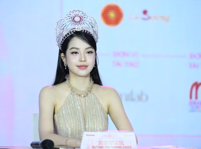 Đương kim "Hoa hậu Việt Nam", đương kim "Hoa hậu Quốc tế" Thanh Thủy sẽ đồng hành với cuộc thi trong vai trò thành viên Ban giám khảo
