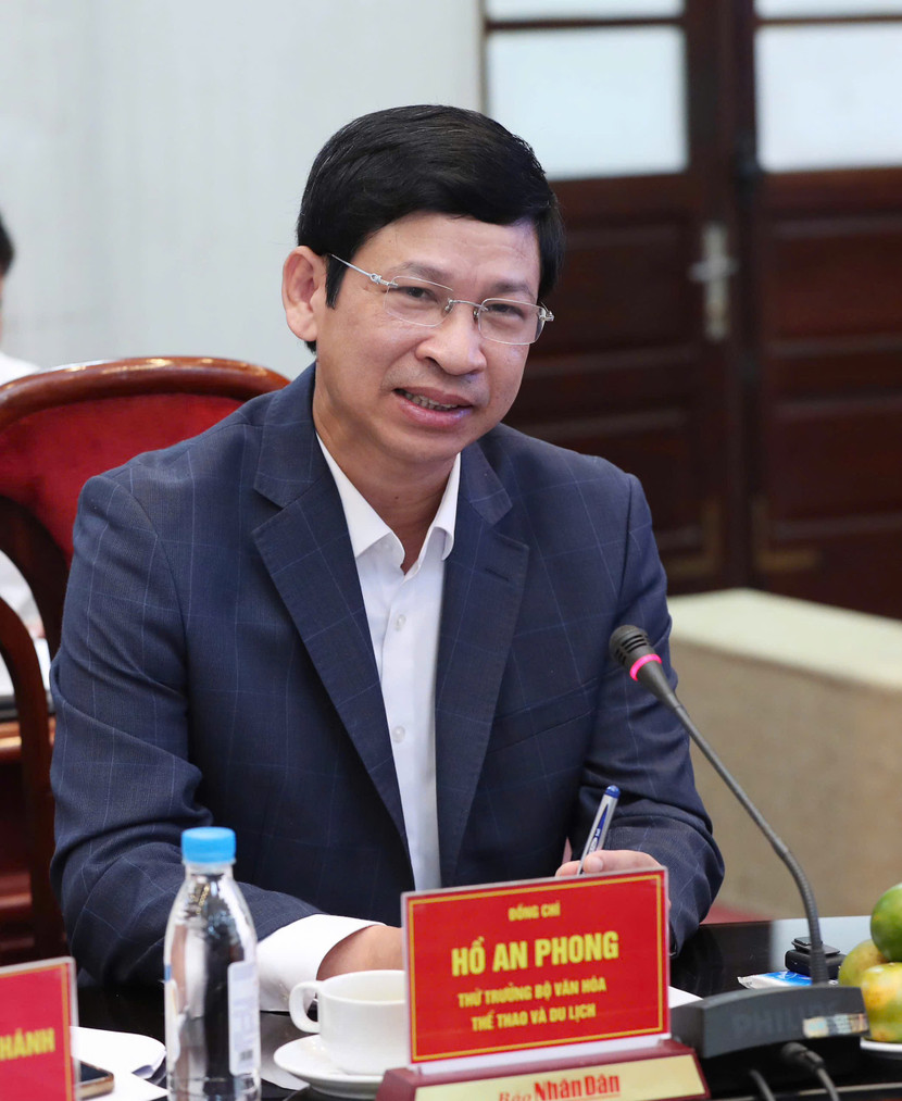 Thứ trưởng Bộ VHTT&DL Hồ An Phong Thứ trưởng Bộ VHTT&DL Hồ An Phong