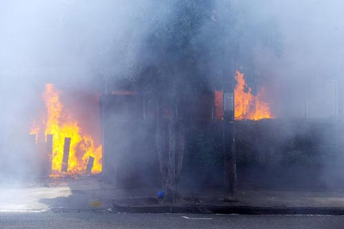 Nam thanh niên cuồng sát vì bị... ma ám? ảnh 1