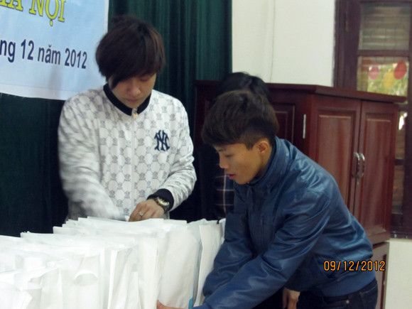 Ca sĩ ZMA sưởi ấm trái tim trẻ mồ côi ảnh 1