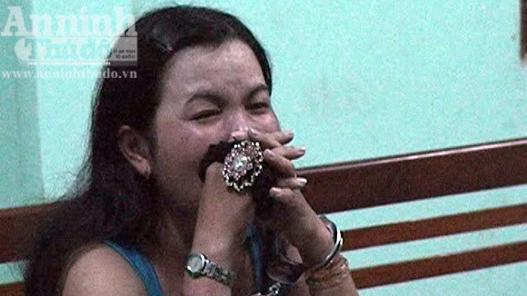 Bắt giữ đối tượng cầm đầu ổ đề lớn ảnh 1